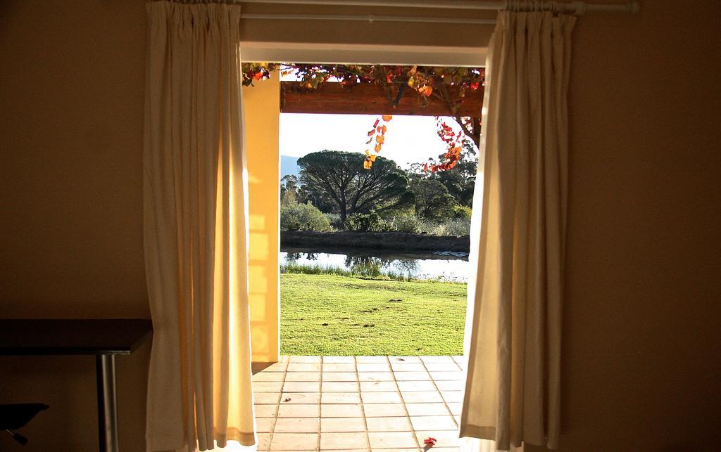 Calais Wine Estate Guest House Paarl Exterior photo